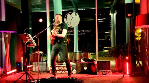 DUKE-A-BILLY - live, unplugged, acoustic only